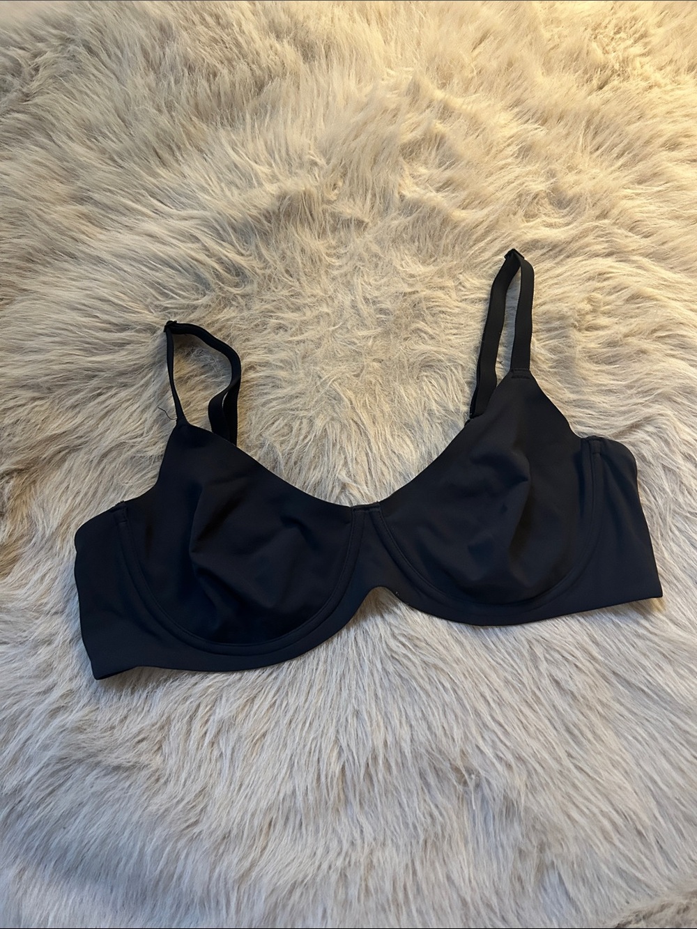 SKIMS Black Onyx T-shirt Bra